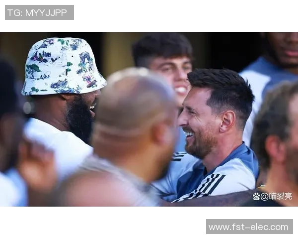 足球与NBA双星对决：从梅西到詹姆斯的跨界传奇与球场魅力